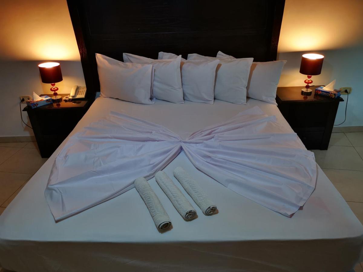 Al Fakher Hotel Apartments & Suites Amman Esterno foto