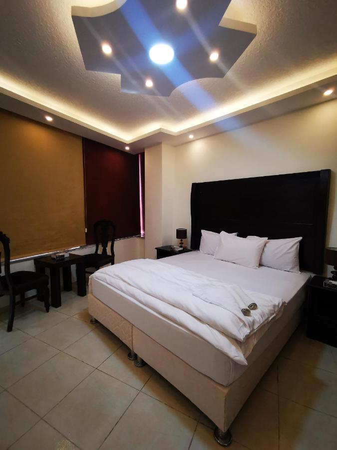 Al Fakher Hotel Apartments & Suites Amman Esterno foto